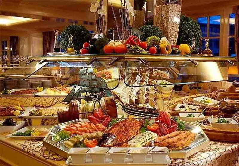 Отель Courtyard By Marriott Hamburg Airport