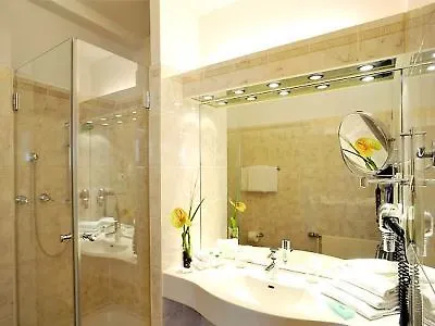 Отель Courtyard By Marriott Hamburg Airport Германия