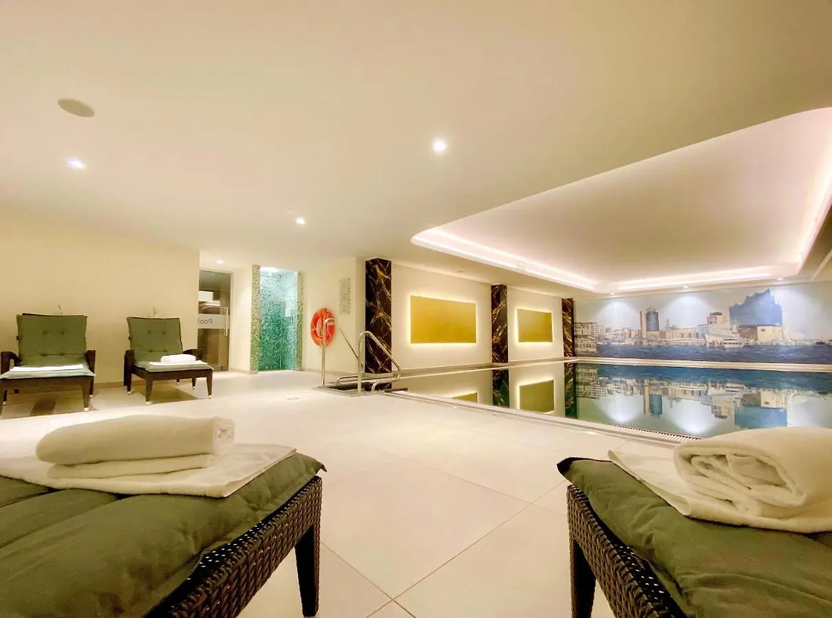 Hotel Courtyard By Marriott Hamburg Airport 4*,