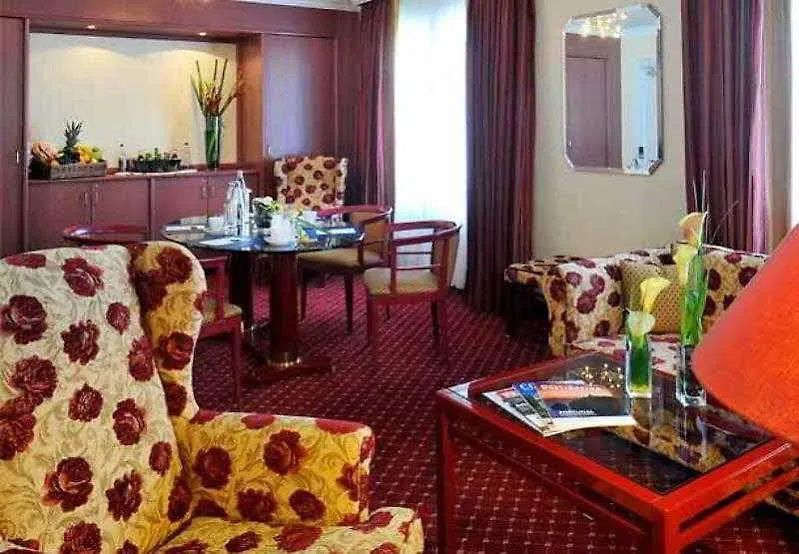 Hotel Courtyard By Marriott Hamburg Airport 4*,